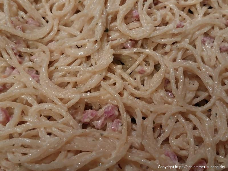 Spaghetti in Schinken-Sahne-Sauce