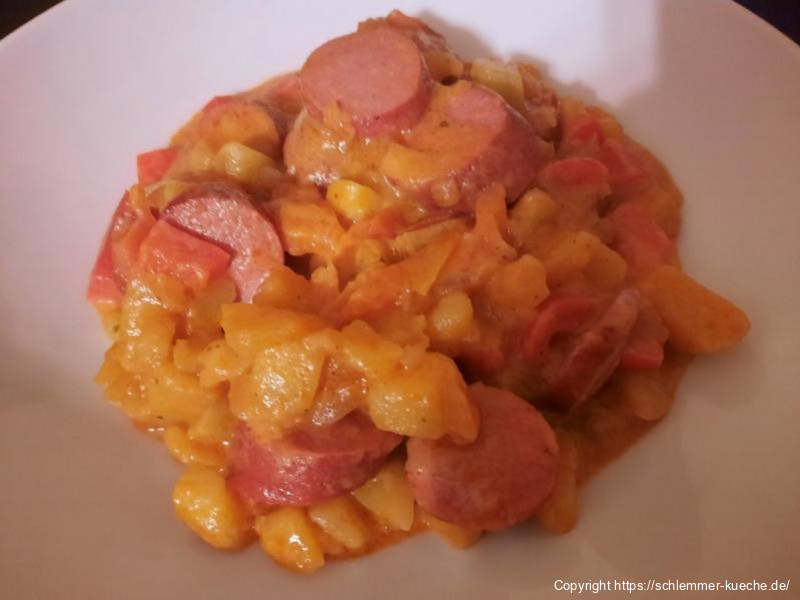 Kartoffelgulasch mit Rindswurst