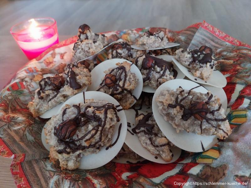 Nussmakronen mit Marzipan